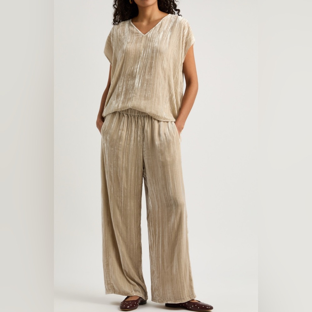 Tamara Mellon Elegant Cream Velvet Wide-Leg Pants ORIGINAL PRICE $1,200.00